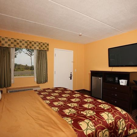 Blue Sky Inn Glens Falls-Saratoga-Lake George Δωμάτιο φωτογραφία