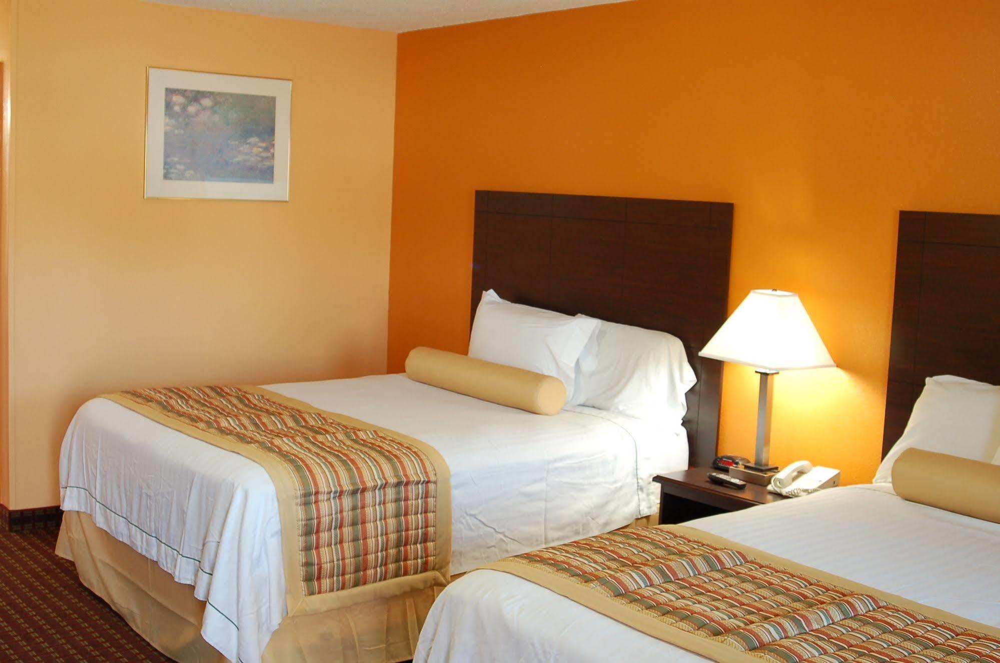 Blue Sky Inn Glens Falls-Saratoga-Lake George Εξωτερικό φωτογραφία